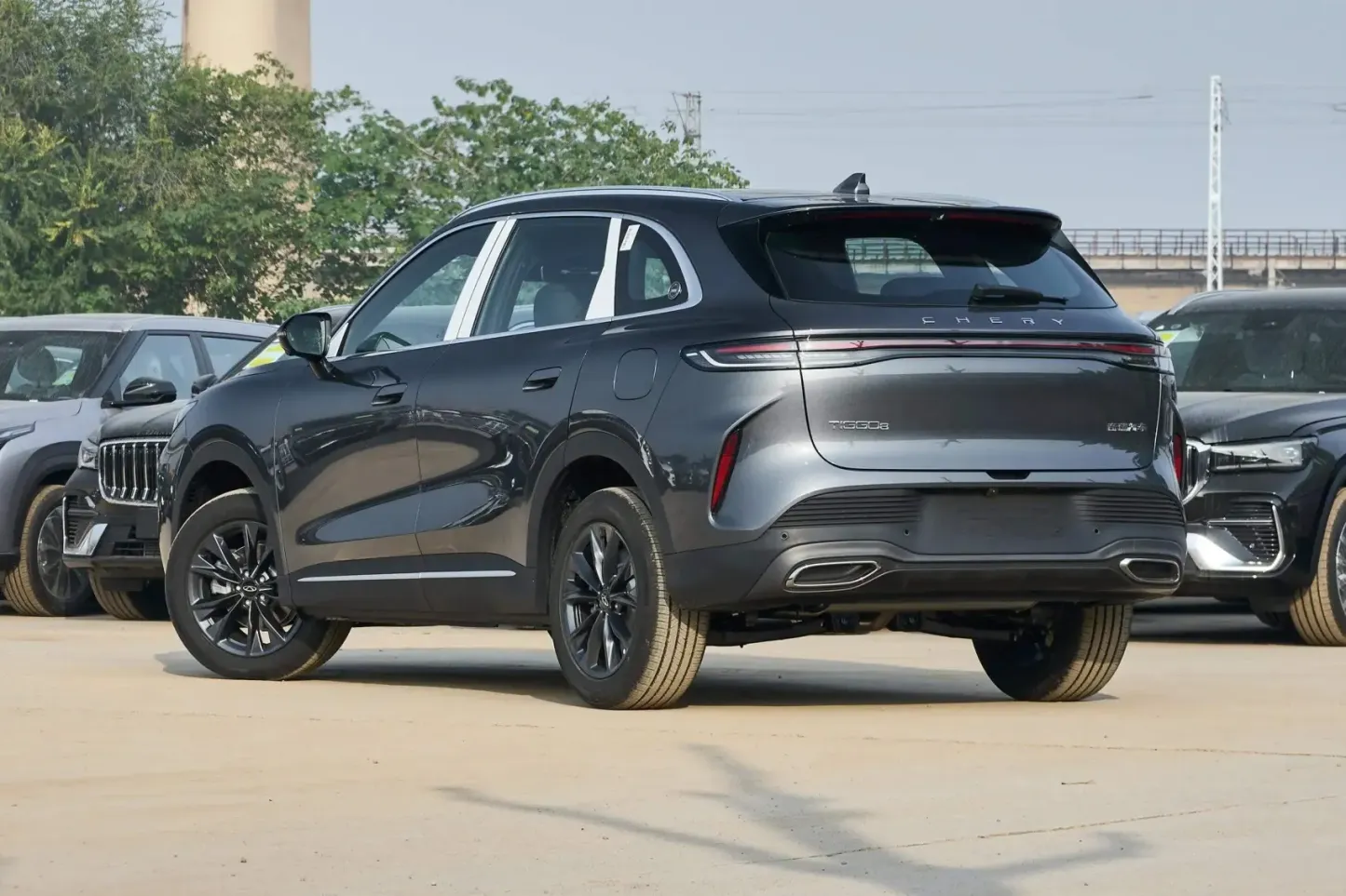 2025 2026 Chery Tiggo 8 new cars Petrol Vehicle SUV Luxury 5-seater/7-seater Made in China