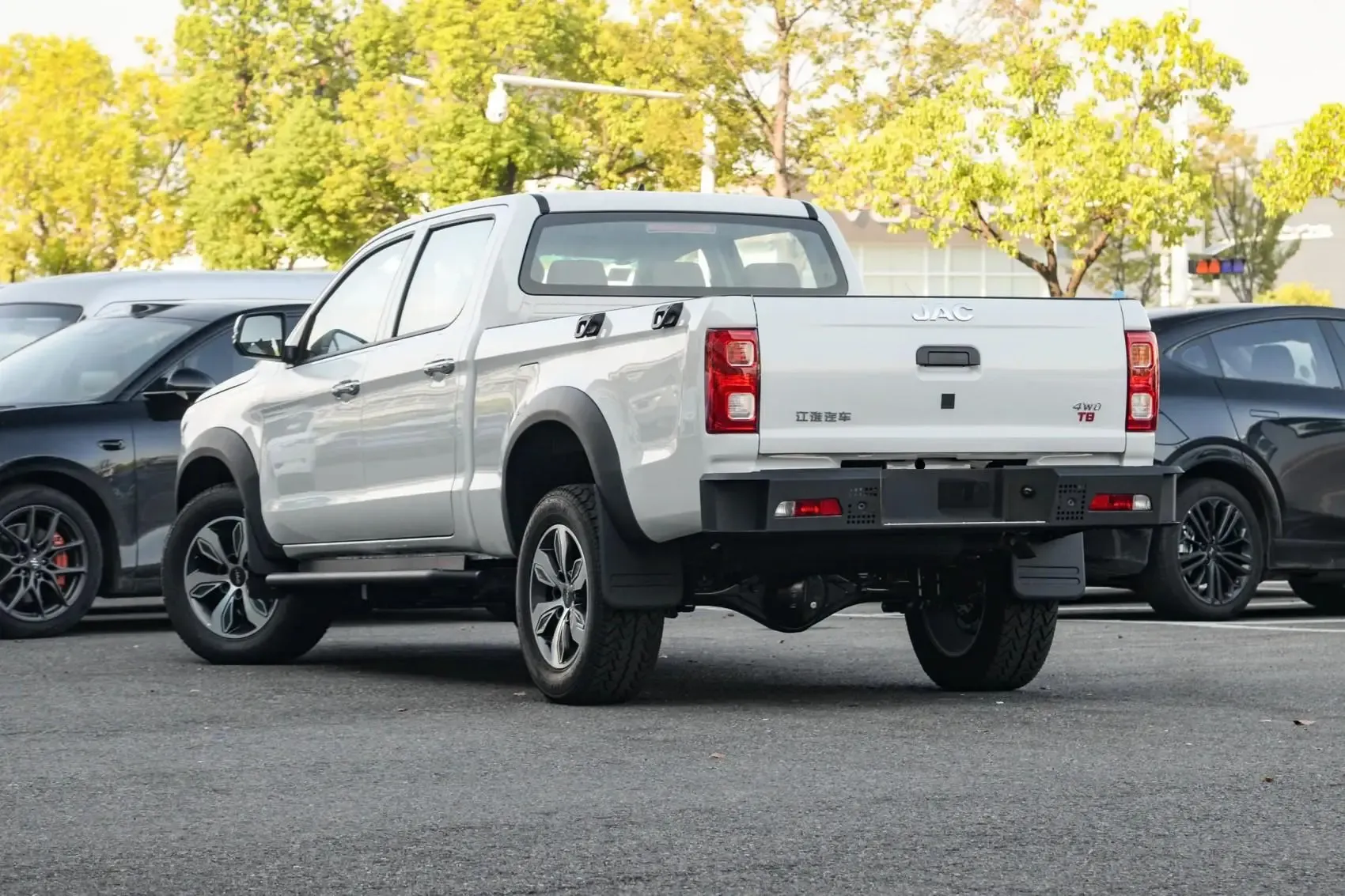 2026 JAC T8 4x4 4x2 Diesel Gasoline Pickup Truck New Vehicles Cheap Chinese Cars