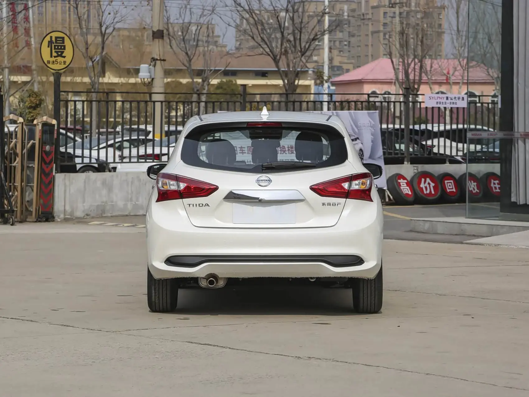 2023 2024 Nissan Tiida 1.6L CVT New and Used Cars Pre-owned Sedan Petrol Cars Made in China