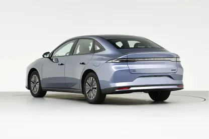 2026 Dongfeng Nissan N6 New Cars Mid-Size Plug-In Hybrid Electric Vehicle New Energy