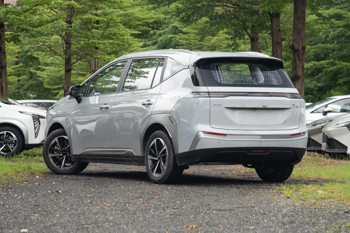 2024 2025 AION Y New and Used Cars Pure Electric 430-610km New Energy Vehicles