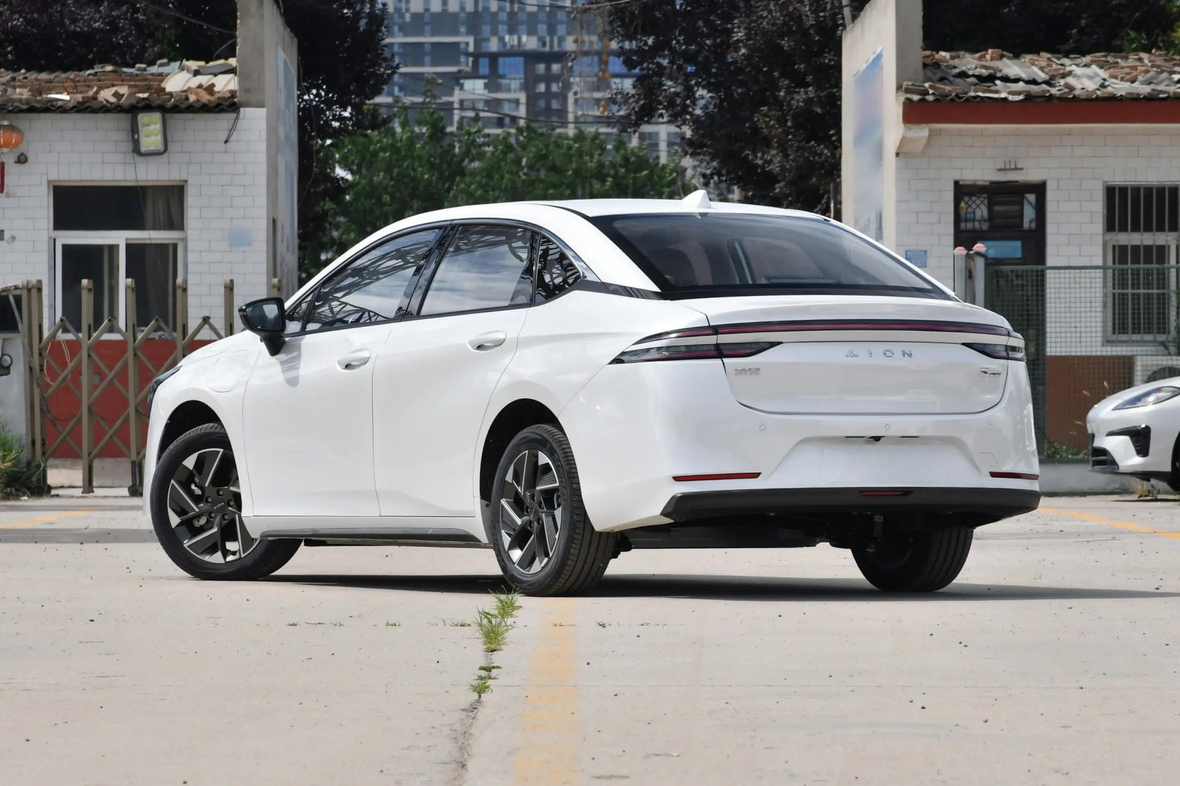 2022 2023 2026 AION S New Energy Electric Vehicle 460-505km Range Used and New Cars