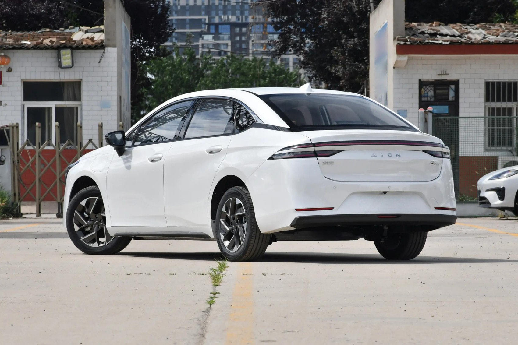 2022 2023 2026 AION S New Energy Electric Vehicle 460-505km Range Used and New Cars