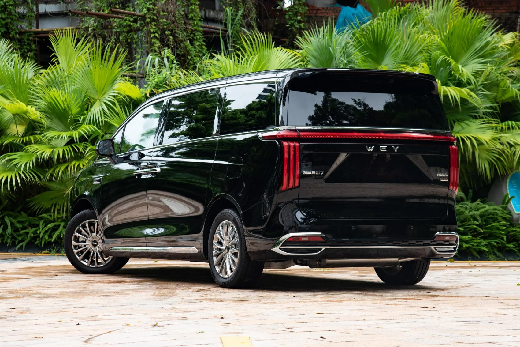 2025 GWM WEY Gaoshan 7 8 9 AWD Mpv Adult Electric Greatwall Luxury Car