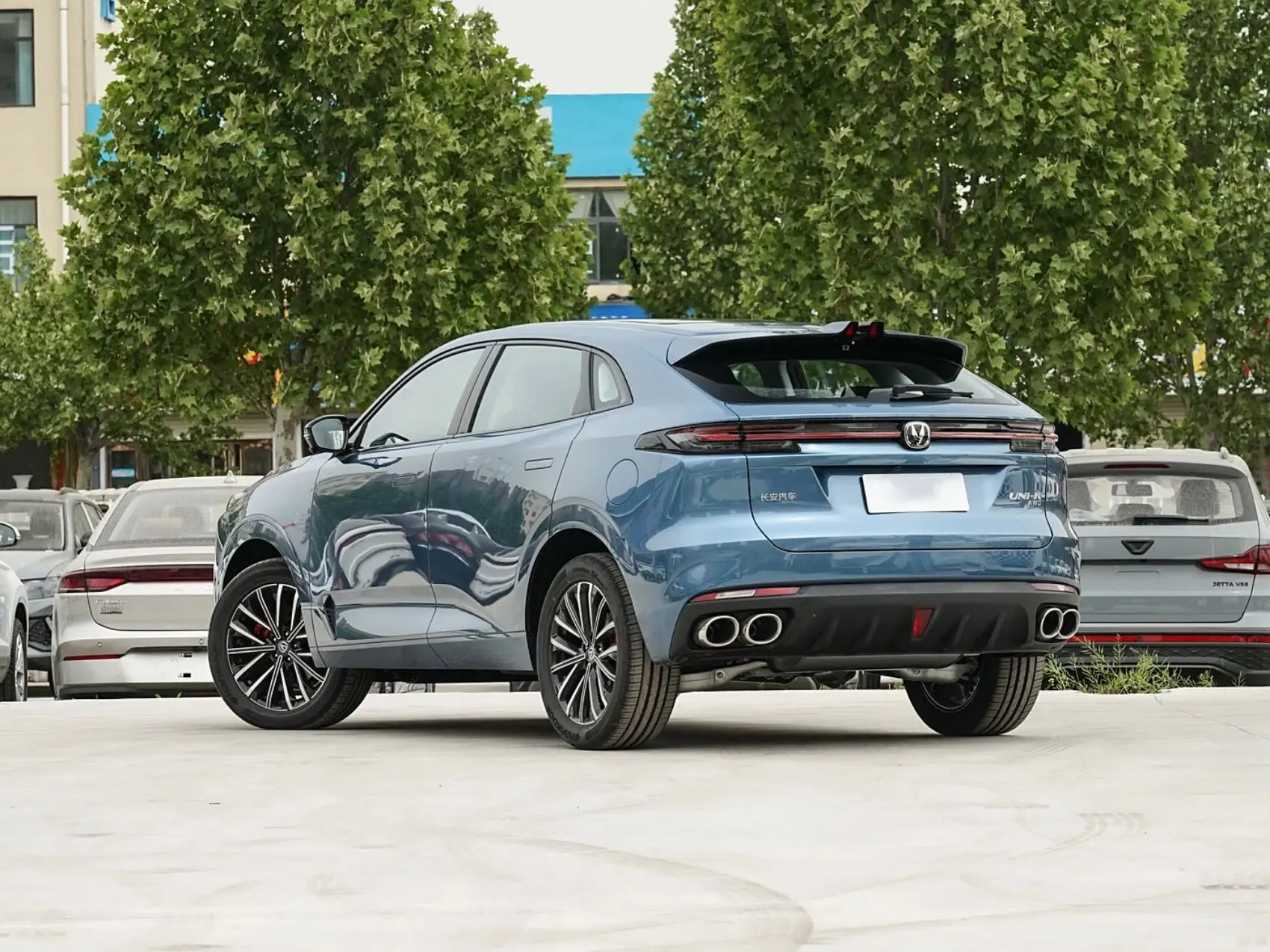 UAE Hot Sale New Cars China Changan UNI-K 2.0T GDl 4WD High Speed SUV Gasoline Car Changan Uni k 2023