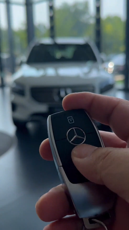 2025 2026 Mercedes-Benz GLB 200 220 New and Used Cars High-Performance SUV Automatic FWD/4WD Rear Camera Left Steering