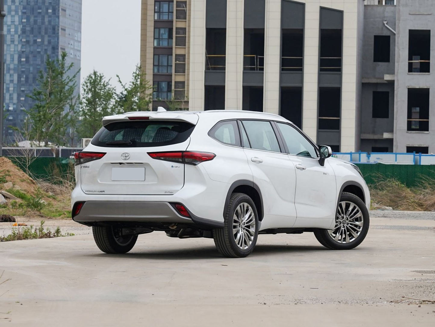2024 Toyota Highlander New Car 2.5L Hybrid FWD AWD Used Car 2.0T Gasoline 380T AWD Midsize SUV