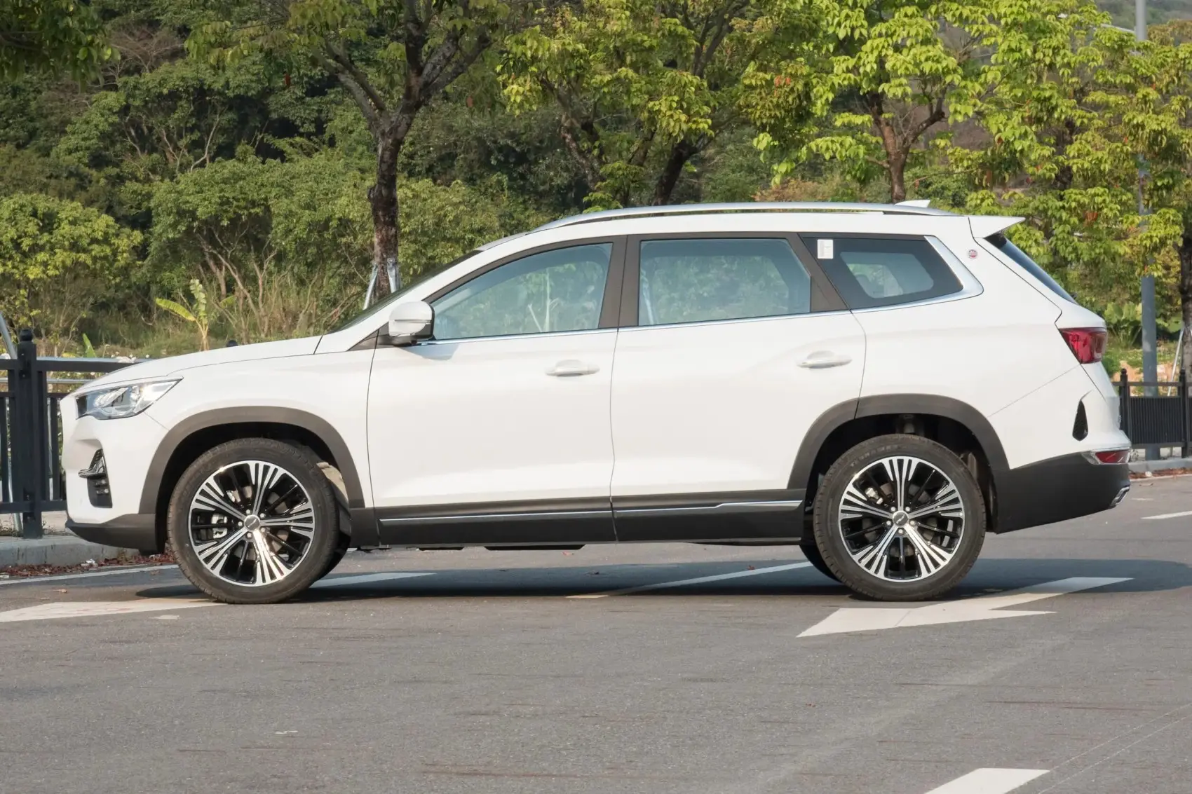 2025 Jetour X95 New Car 2023 Second Vehicle 1.6T DCT Flagship Edition Preowned Autos