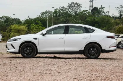 2023 2025 Qin PLUS EV New and Used Vehicles Byd Pure Electric Cars 420km 510km Compact Autos