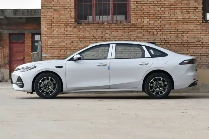 2025 Geely Galaxy A7 EM-i 70km 150km New Cars New Energy Vehicles Plug-in Hybrid Affordable Smart Autos