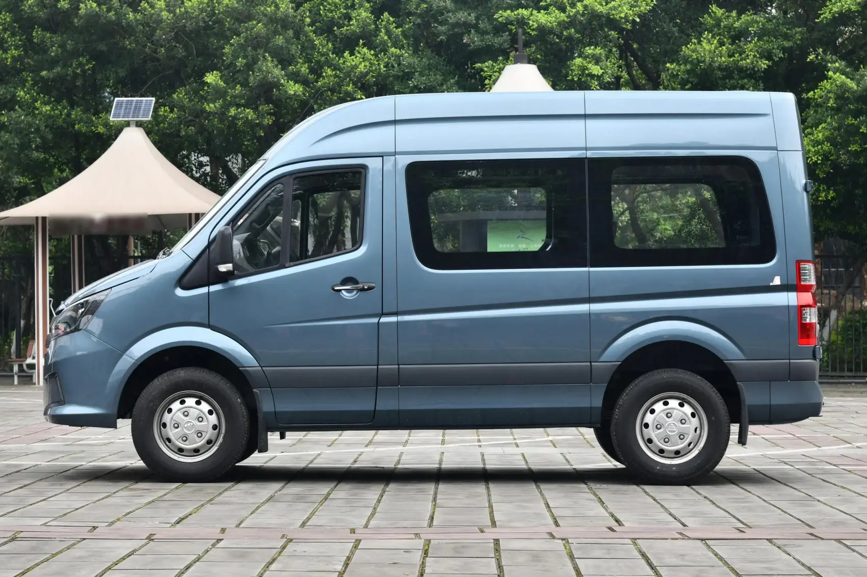 2024 Foton Toano 2.0T 2.5T 2.8T New Vehicle Van 5/6/7/9 /14/16/17/18 Seats Bus in Stock Passenger car