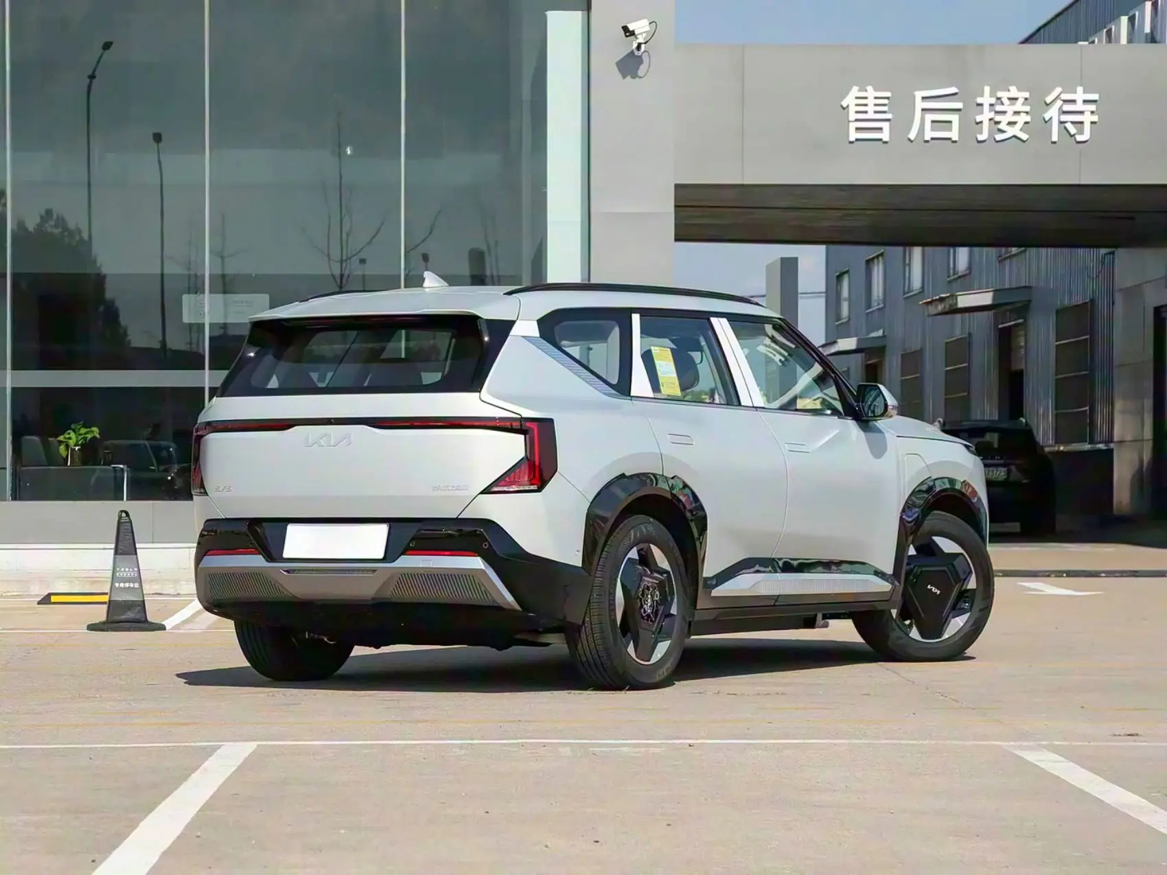 2025 Kia EV5 530 630 km Pure Electric New Vehicle Cheap Ev Electric Compact SUV New Energy Cars