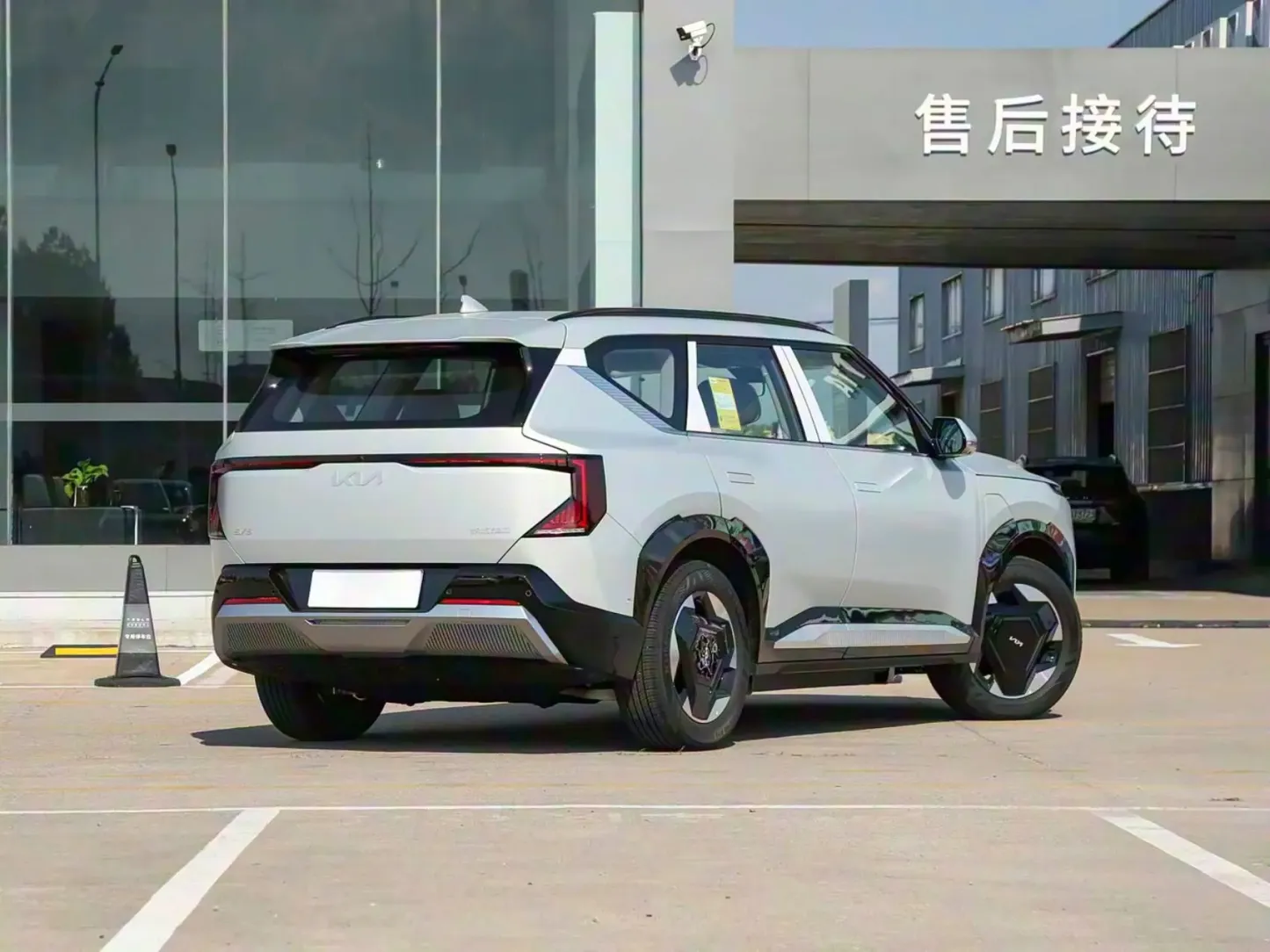 2025 Kia EV5 530 630 km Pure Electric New Vehicle Cheap Ev Electric Compact SUV New Energy Cars