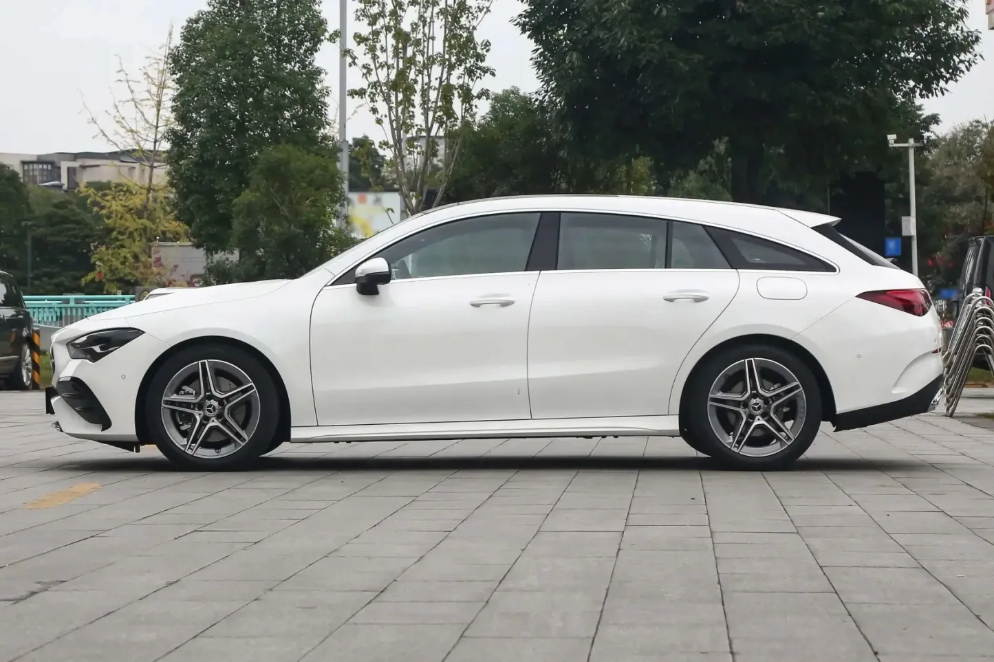 2025 Mercedes-Benz CLA Plug-in Hybrid 300 L Long Range Electric Vehicle 866KM High Performance Luxury