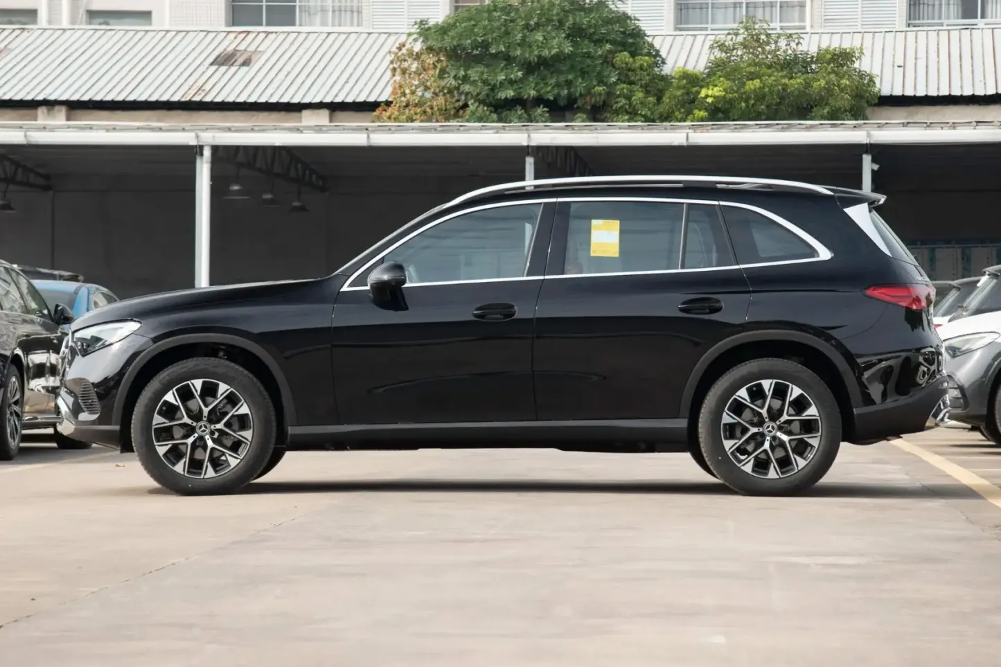 2025 2026 Mercedes-Benz GLC 260/300 L New and Used SUV AWD 4MATIC Luxury Cars