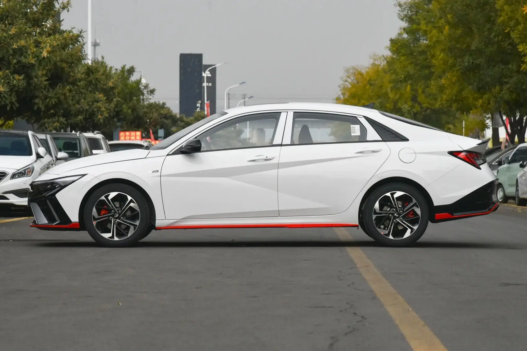 2023 Elantra 1.4L 1.5L New and Pre-owned Vehicle Compact Cars Cheap Petrol Second-Hand Cars