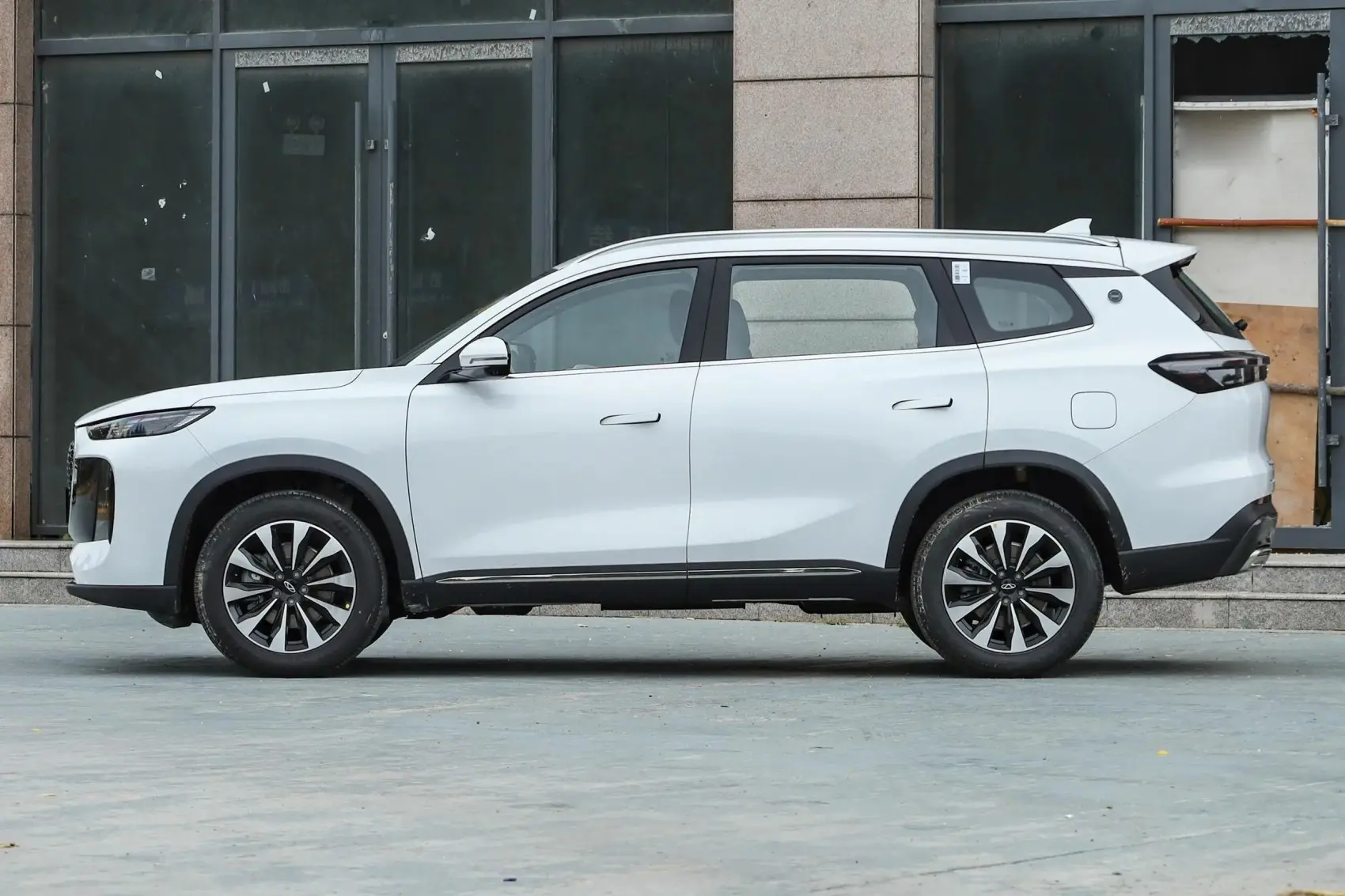 2025 Chery Tiggo 8 PLUS New Cars 290TGDI 390TGDI DCT Mid-size SUV 5-Seater Luxury Car