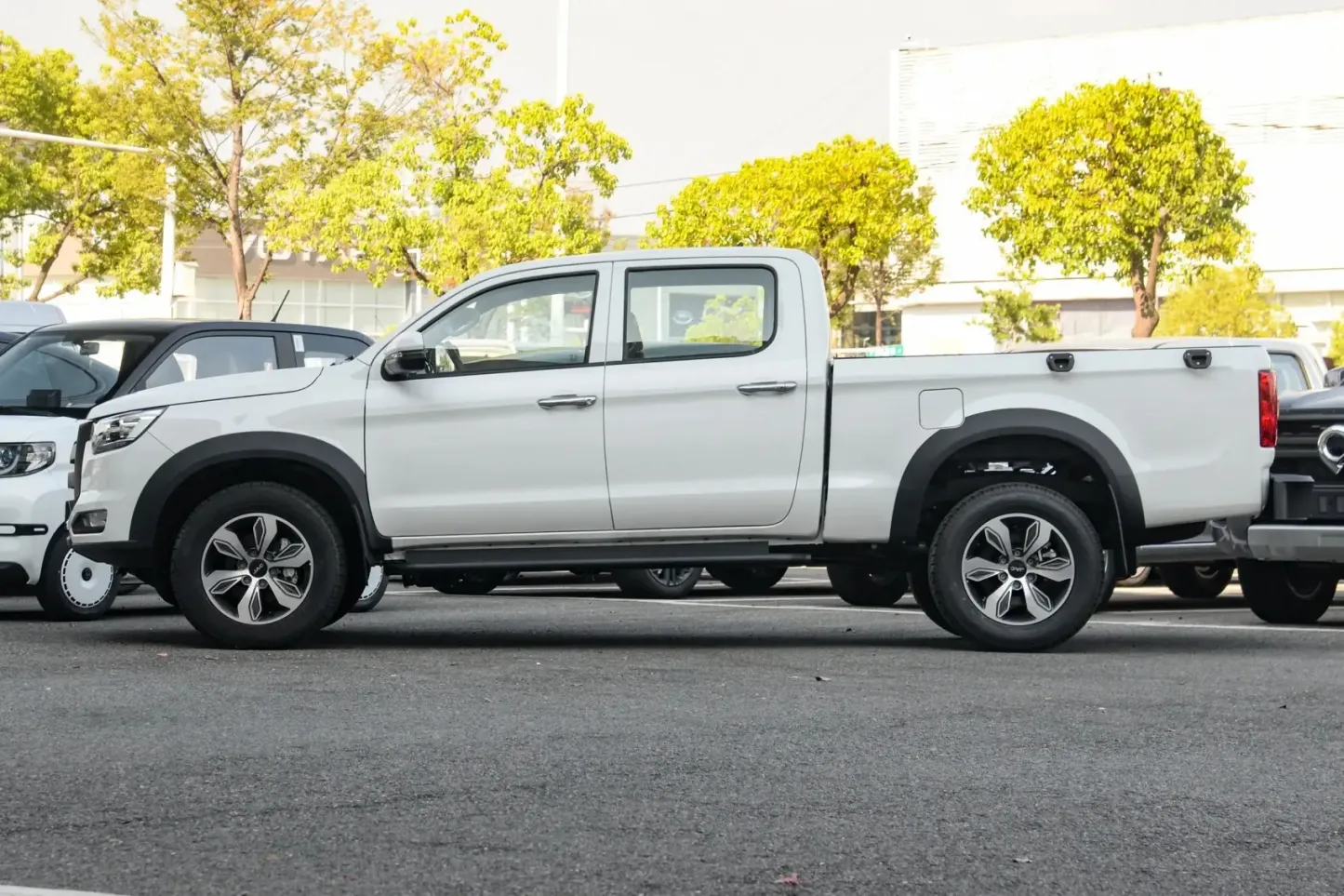 2026 JAC T8 4x4 4x2 Diesel Gasoline Pickup Truck New Vehicles Cheap Chinese Cars