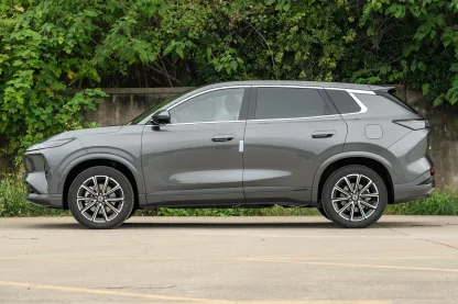 2025 2026 Dongfeng Fengshen Aeolus L8 PHEV New and Used Cars 112KM 185KM Plug-in Hybrid Vehicle