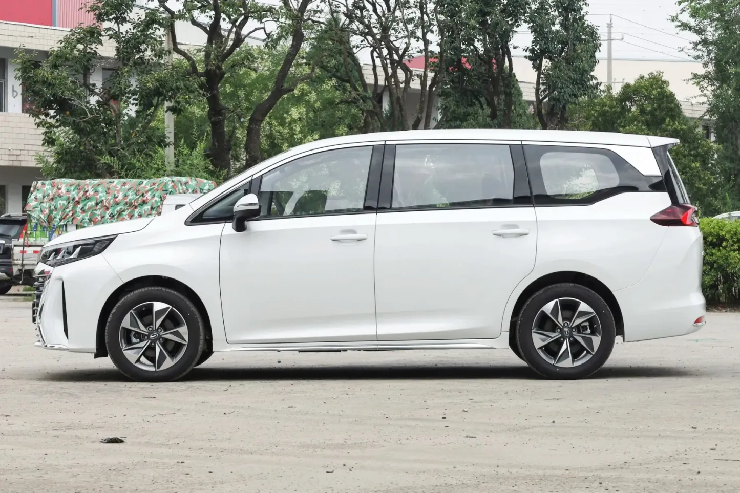 2023 2024 2025 Trumpchi M6 New and Used Cars 5-door 7-seat Compact Mpv Gasoline Car