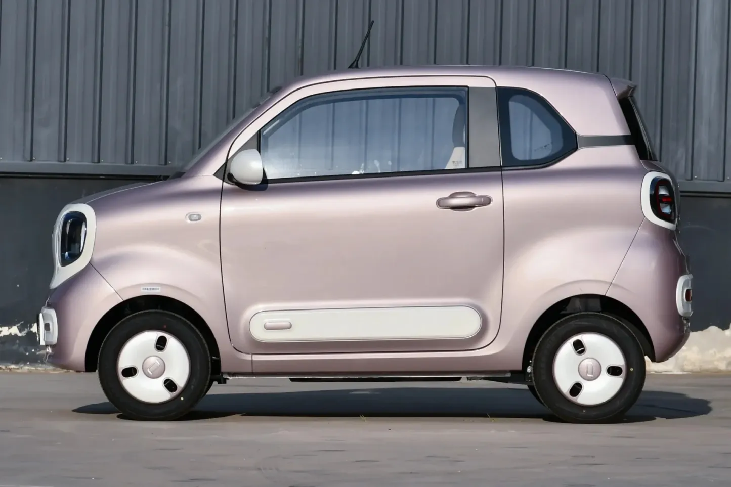 2025 2026 Bestune Pony 222km New Cars Pure Electric 3-door 4-seater Microcar New Energy