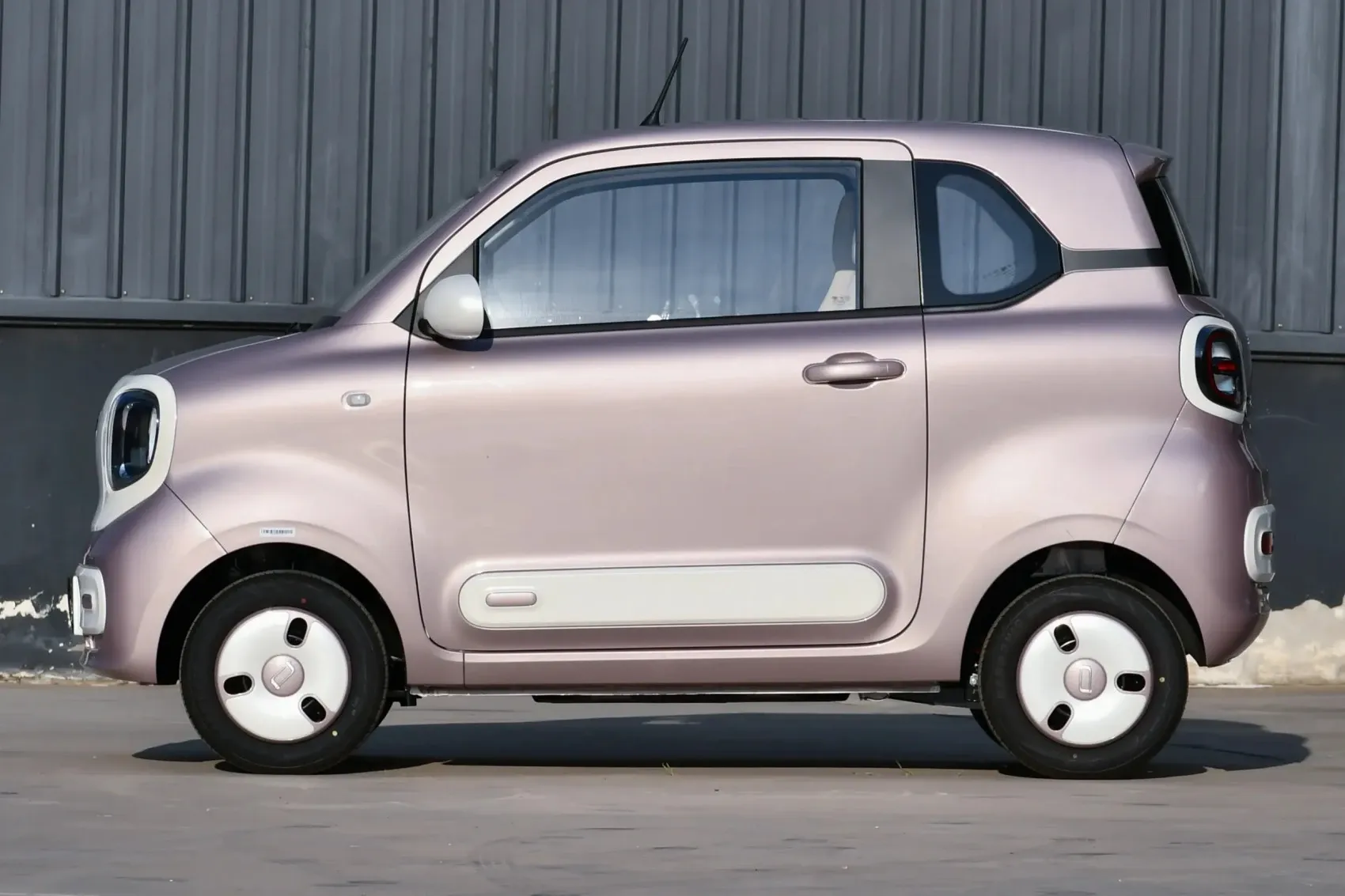 2025 2026 Bestune Pony 222km New Cars Pure Electric 3-door 4-seater Microcar New Energy