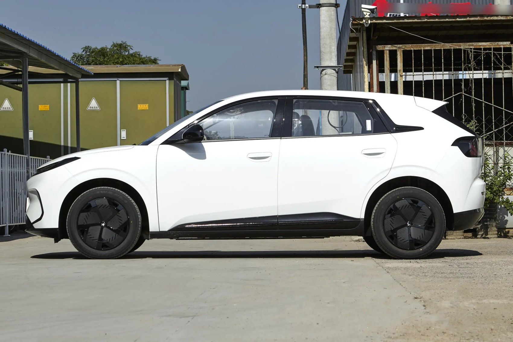 2025 ARCFOX T1 320 425 km Pure Electric Car New Energy Vehicles