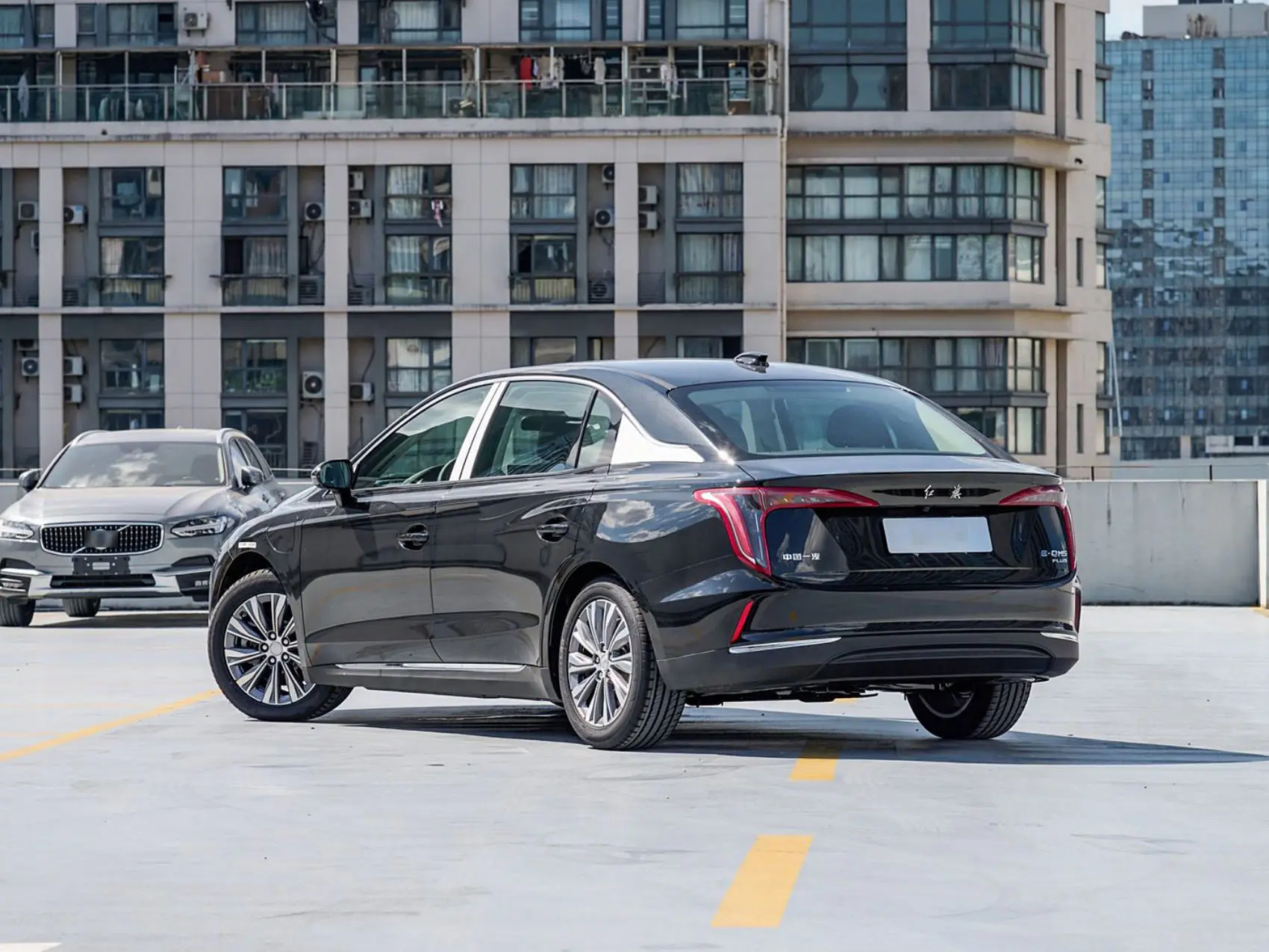 2024 Hongqi E-QM5 New Car Used New Energy Pure Electric Autos 610km Buy Car Online