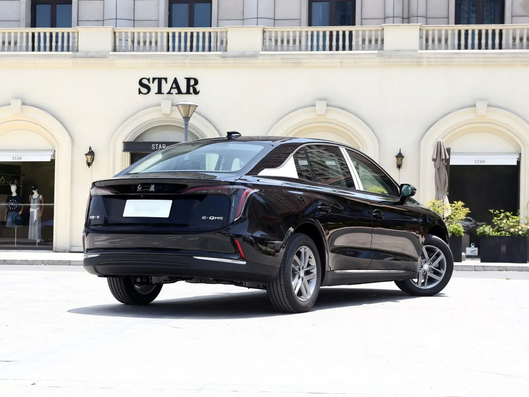 2025 Hongqi E-QM5 New Car New Energy Pure Electric Vehicles Sedan Automotives