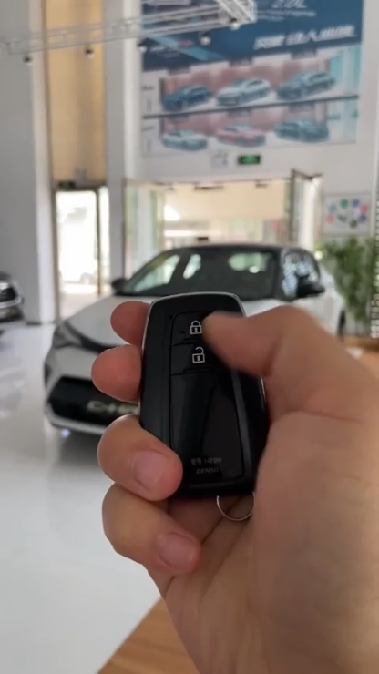 2023 Toyota C-HR 2.0L New Car Cheap Used Car Gasoline-electric Hybrid Automobile