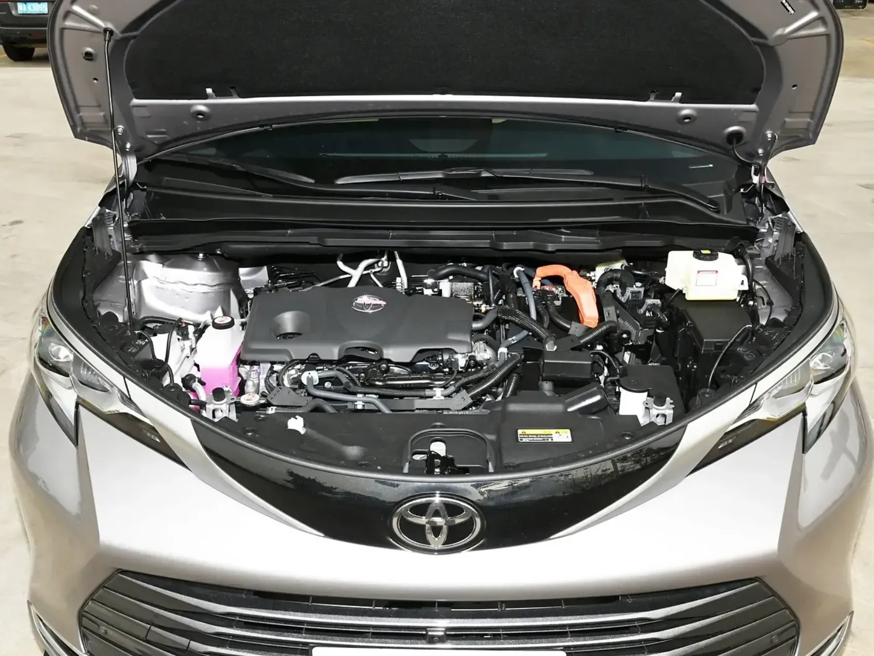 2024 Toyotaa Sienna MPV AWD Hybrid 2.5L 189PS L4 New Car