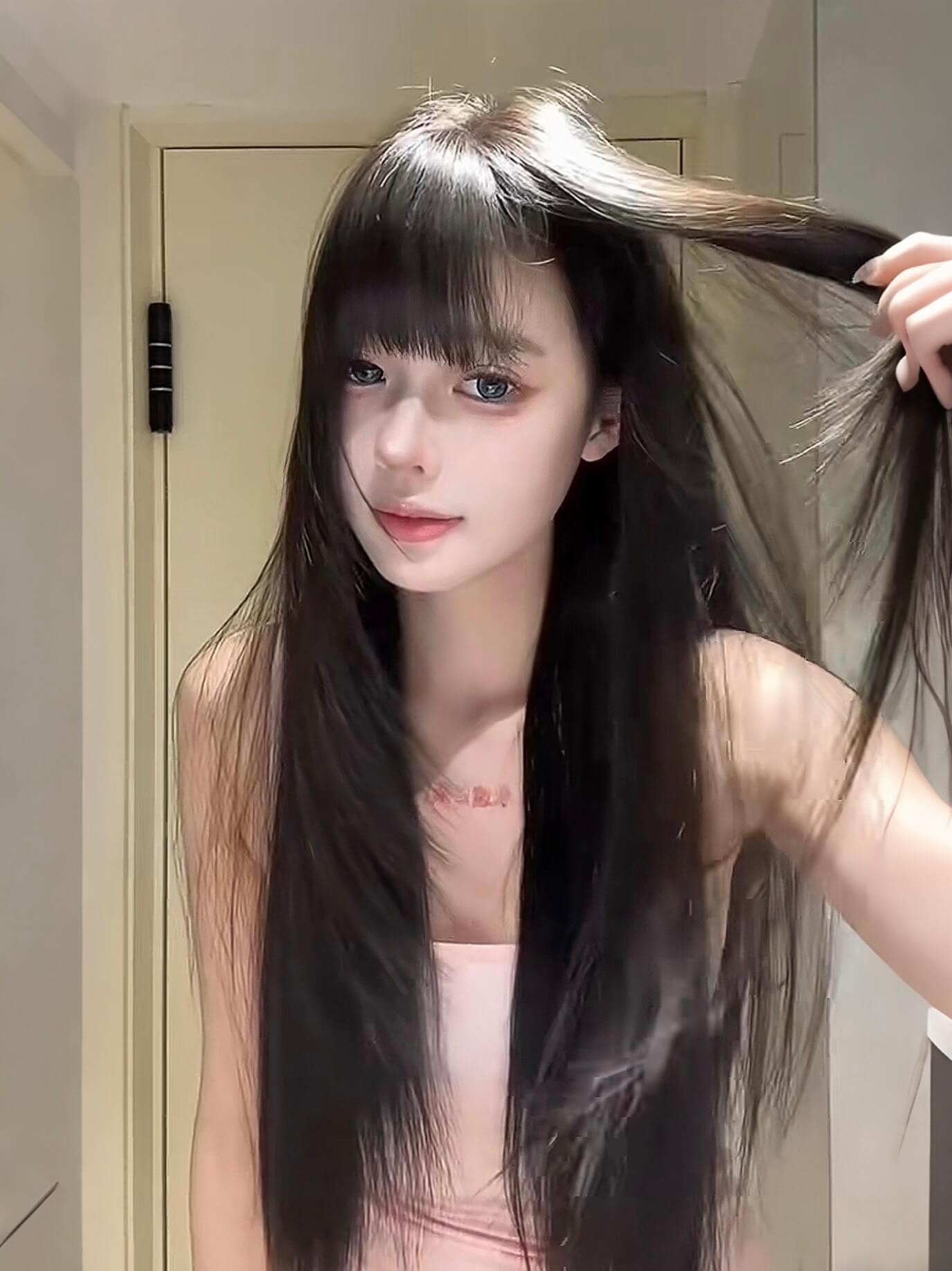 Moonlight🌙Long Straight Wig with Bangs – Refined Sideburns, Breathable & Natural, No Wig Cap Needed, 65–75cm