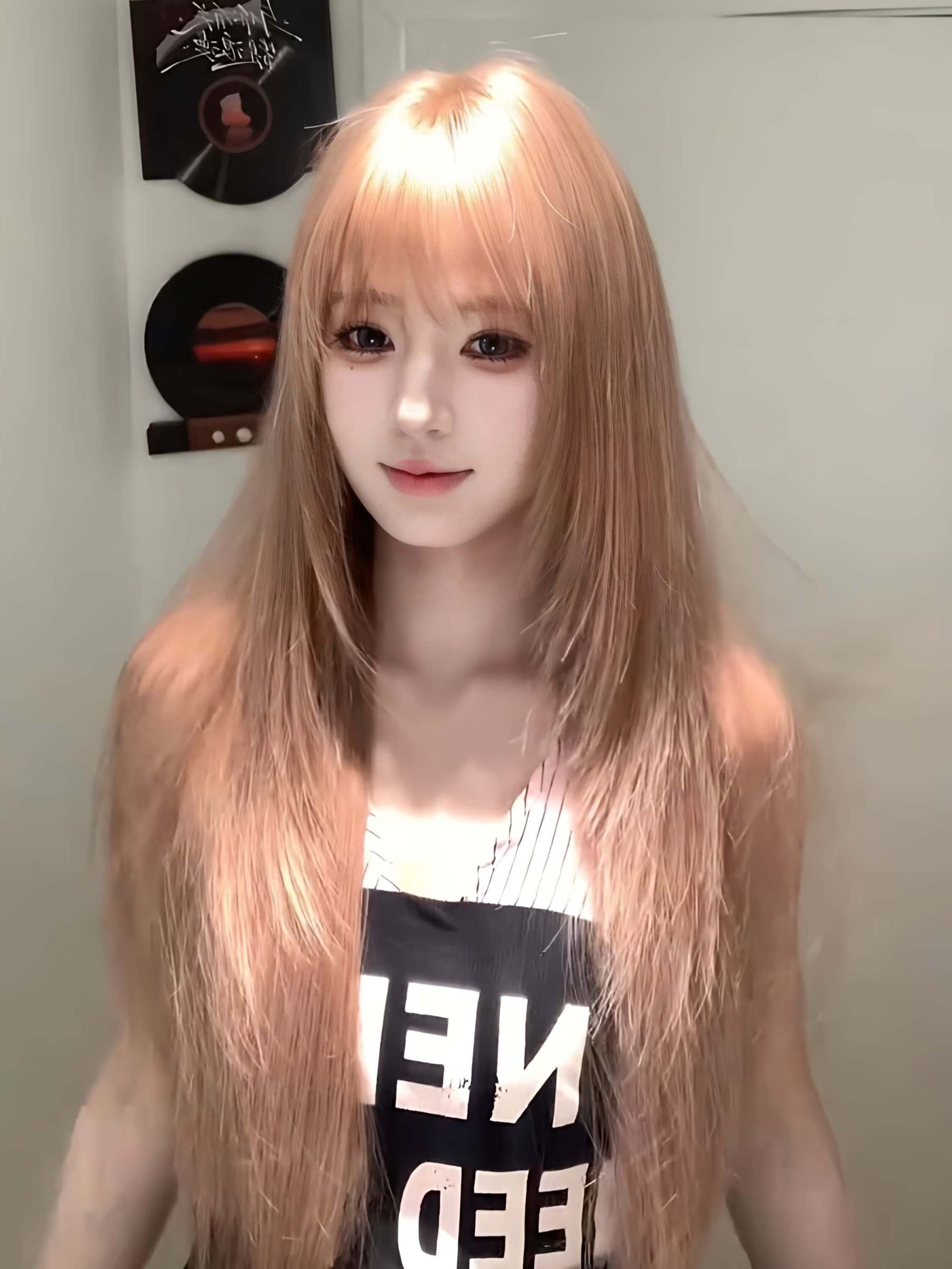 Fairy 🧚‍ Layered Bangs Wig – Golden Full Cap, Girl-Group Style, Soft & Natural