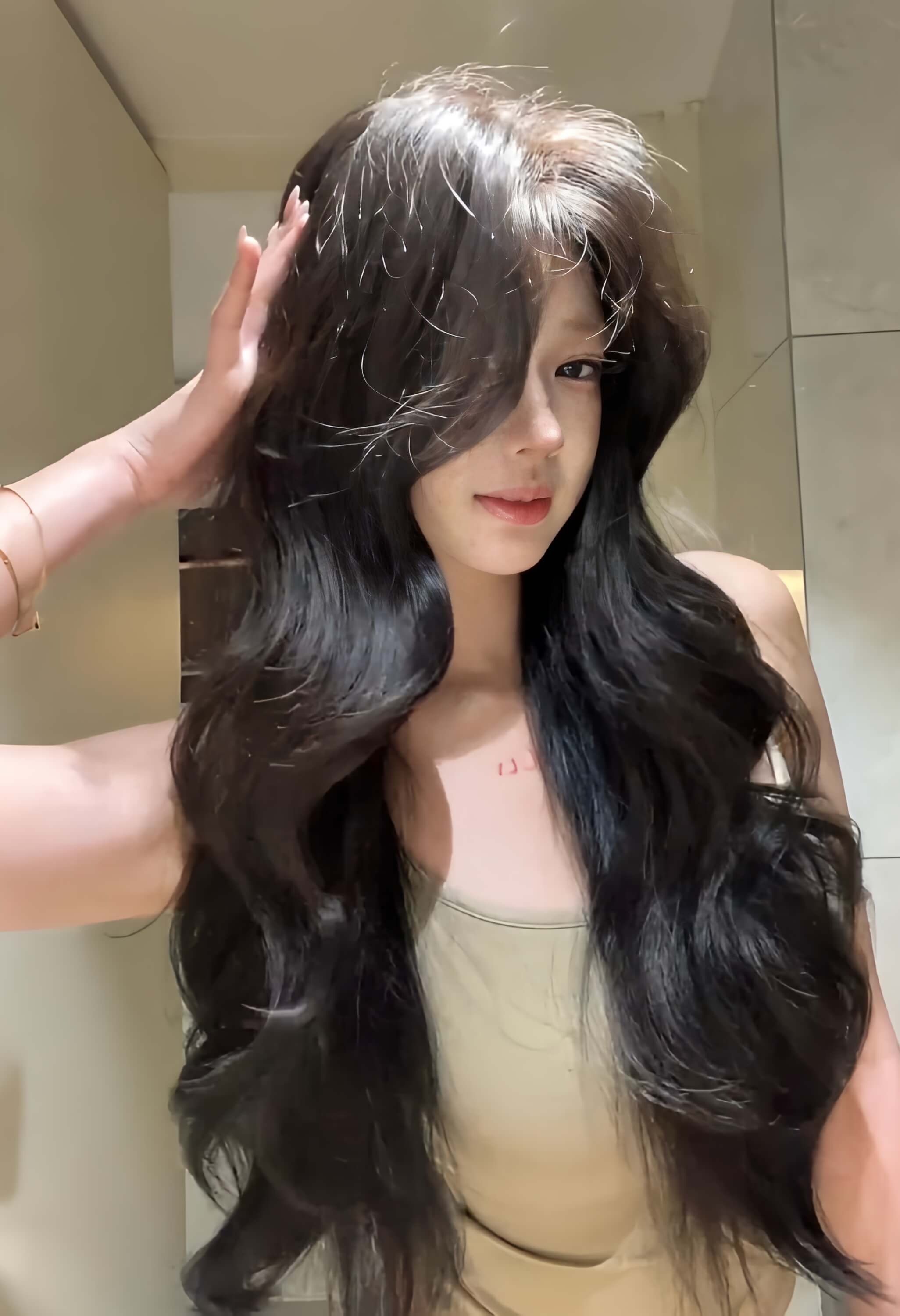 Heartbeat 💖  Middle-Part Wavy Topper – Exclusive Design, Natural Black, No-Wig-Cap Style, 65–75cm