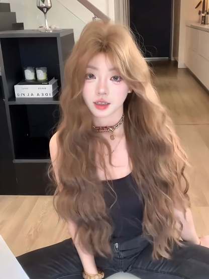 Dream Curls 💫 Long Wavy Wig – Youthful & Sweet Style, Full Cap Design, Natural Volume, 60–70cm