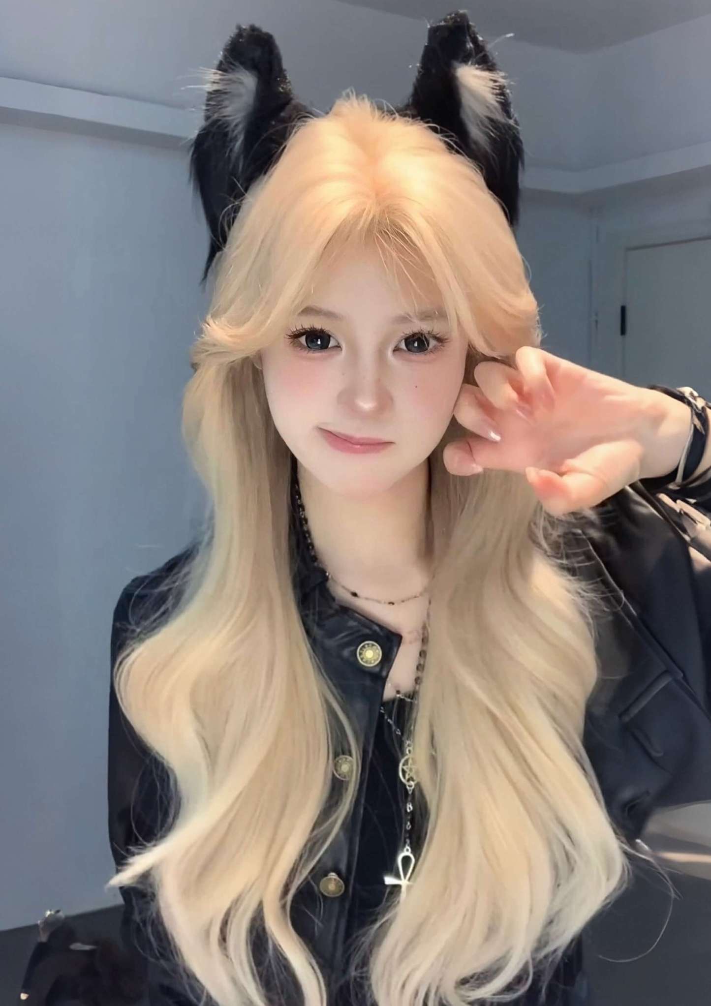 Starlight 💫 Blonde / Black / Brown / Orange Wig – Middle-Part Fringe, Straight / Wavy, Exclusive Design, Full Cap, 65–75cm