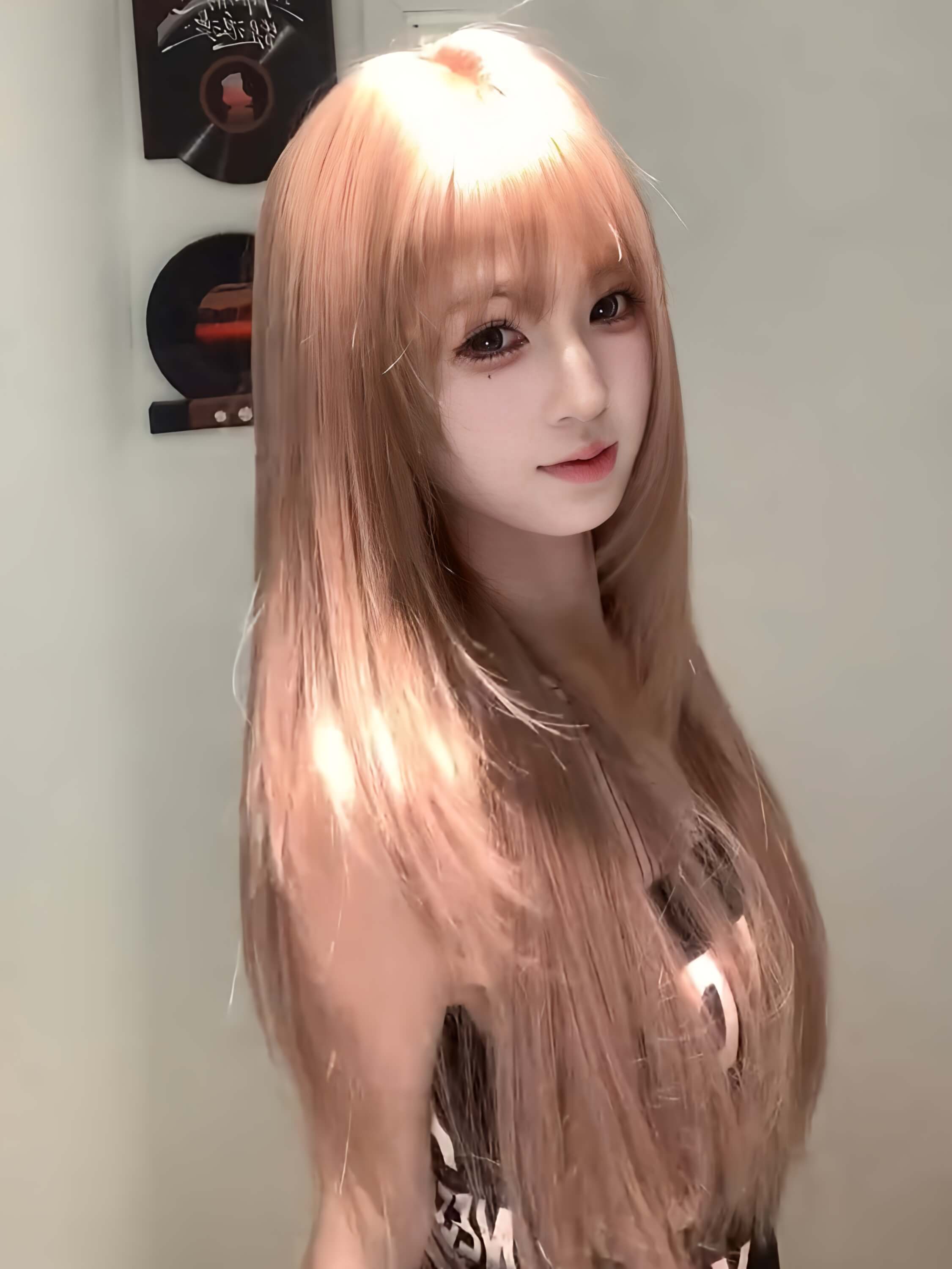 Fairy 🧚‍ Layered Bangs Wig – Golden Full Cap, Girl-Group Style, Soft & Natural