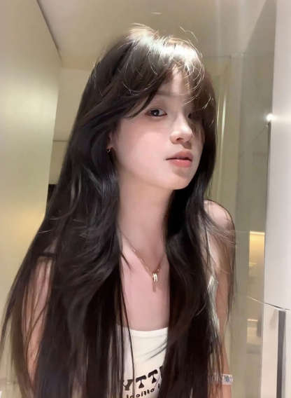 Sweet 🎀 Romance Layered Long Straight Wig – Natural & Breathable, Full Cap, 60–70cm