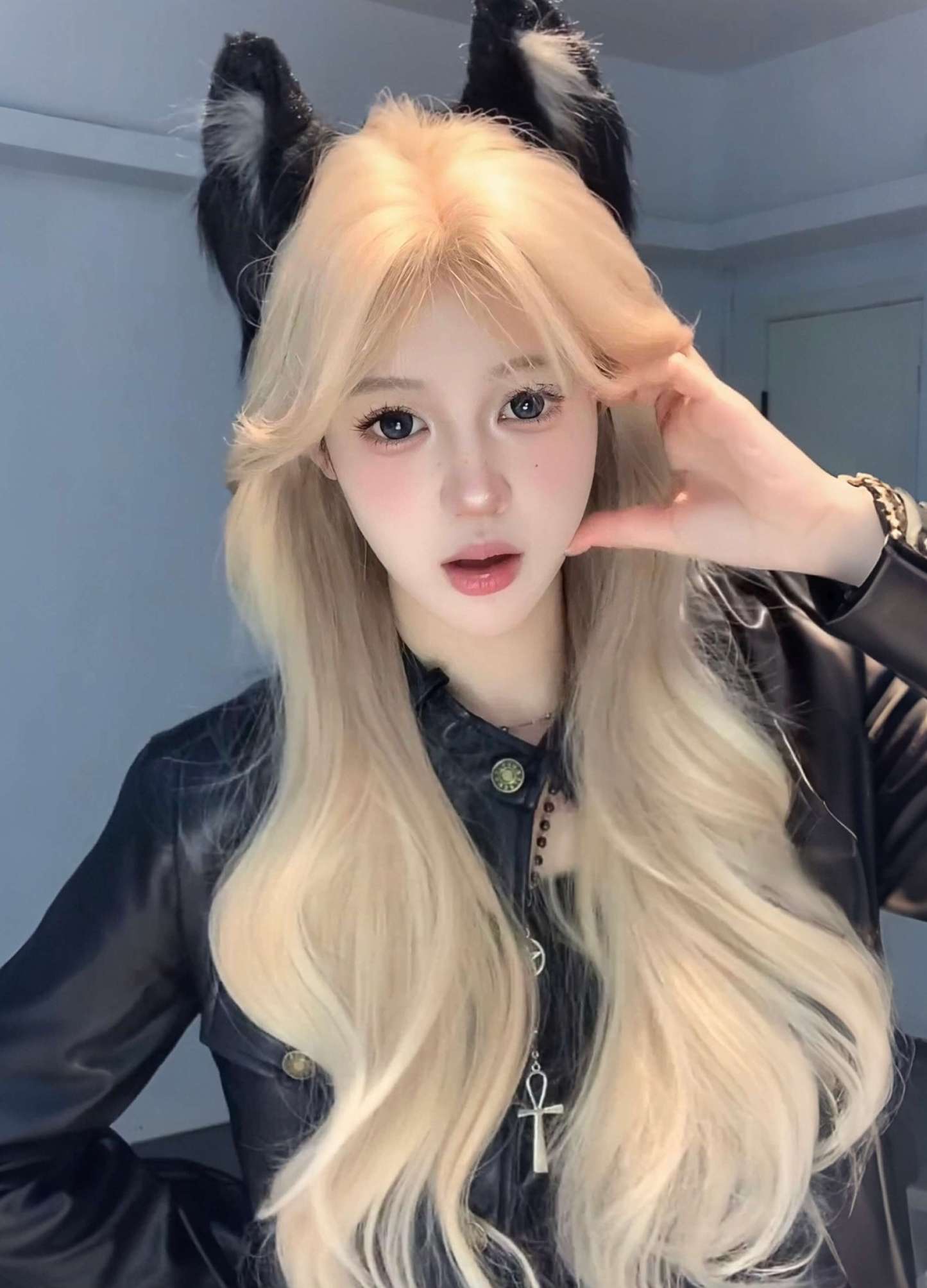 Starlight 💫 Blonde / Black / Brown / Orange Wig – Middle-Part Fringe, Straight / Wavy, Exclusive Design, Full Cap, 65–75cm