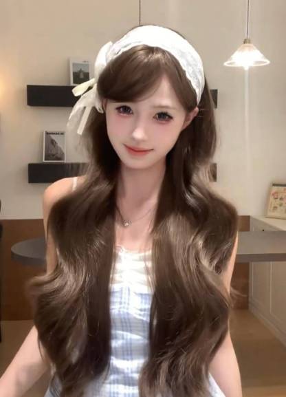 Mocha Waves 🤎 Long Wavy Wig – Light Brown Middle-Part, Face-Framing Curls, Breathable Full Cap, 65–75cm