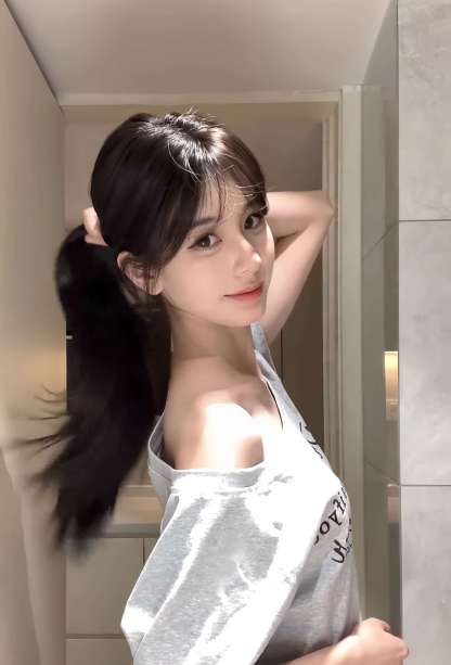 Lingering Love💧Long Straight Wig – Middle-Part, Face-Framing Hairline, Natural & Breathable, Full Cap (65–75cm)