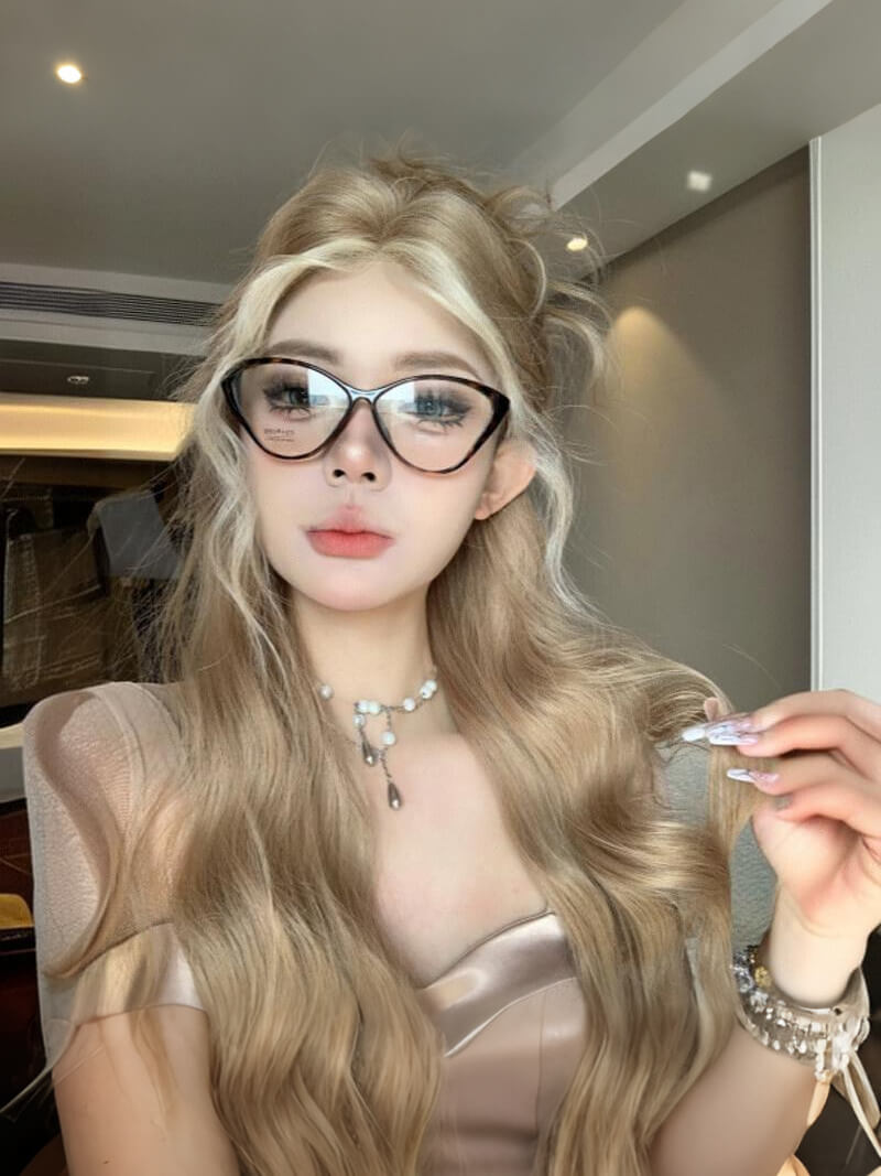 Starlight✨ Blonde Highlighted Long Wig – Middle Part, Wavy + Straight Styles, Face-Framing Layers, Natural & Breathable, Full Cap, 65–75cm