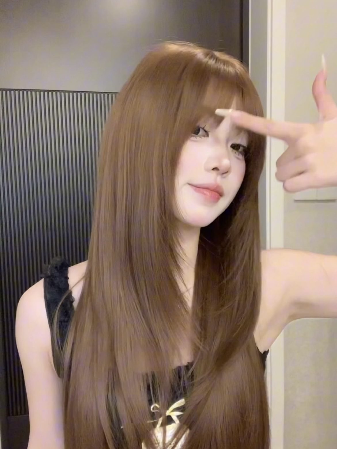 Sweet ❤ Bean Sun-Brown Long Straight Wig – Layered & Youthful Design, Full Cap, 60–70cm