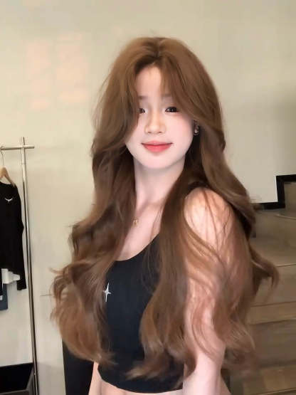 Cookie 🍪 Middle-Part Brown Wavy Wig – Natural & Silky, Full Cap, 65–75 cm