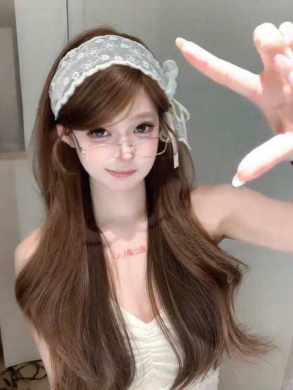 Cookie 🍪 Middle-Part Brown Wavy Wig – Natural & Silky, Full Cap, 65–75 cm