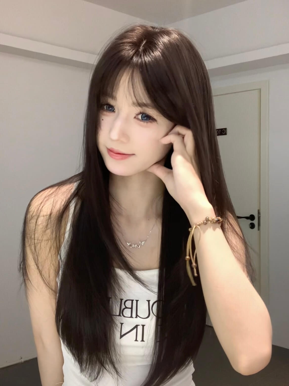 Whisper Layered Long Straight Wig – Refined Sideburns, Natural & Breathable, Full Cap, 60–70cm