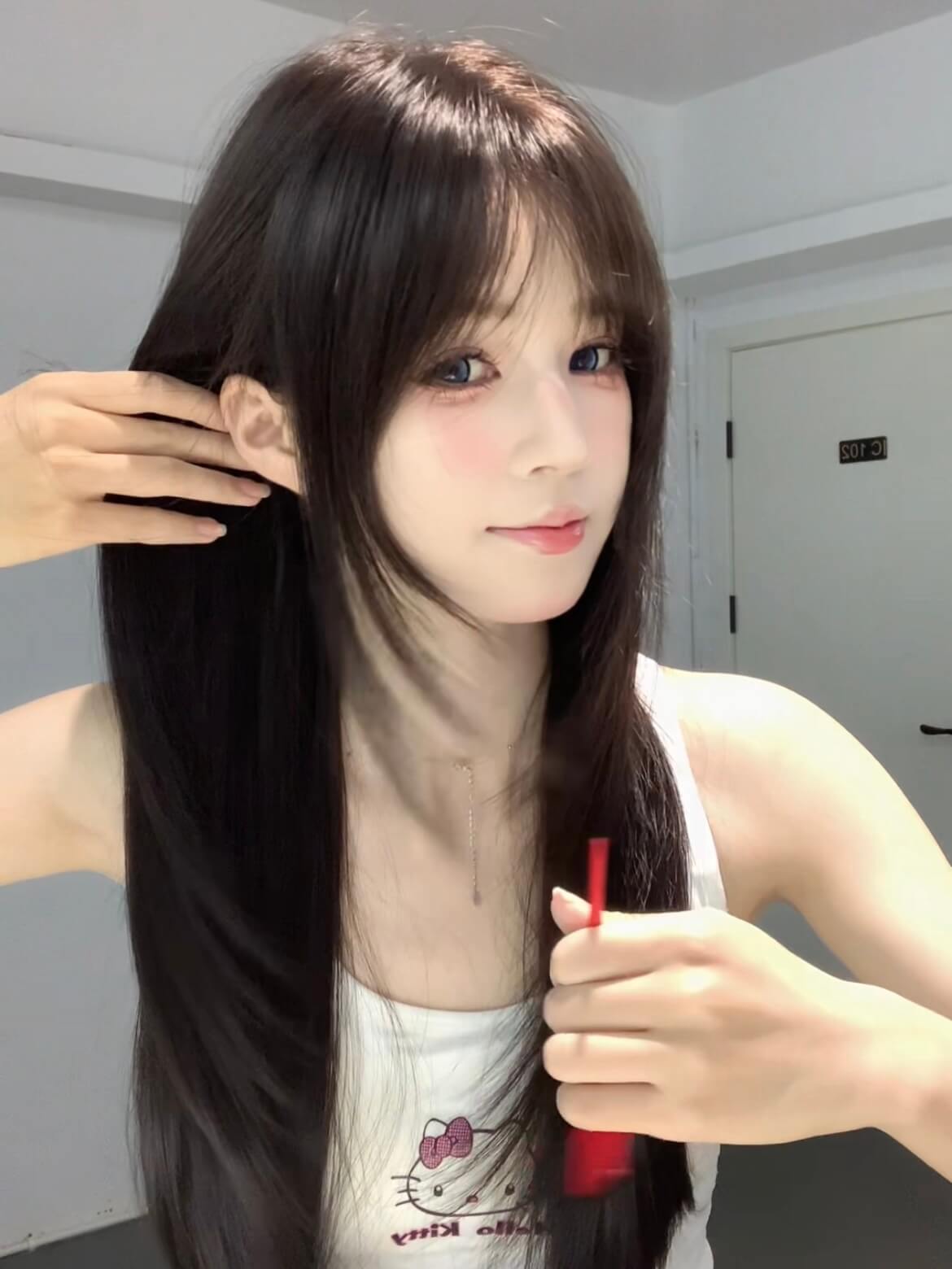 Whisper Layered Long Straight Wig – Refined Sideburns, Natural & Breathable, Full Cap, 60–70cm