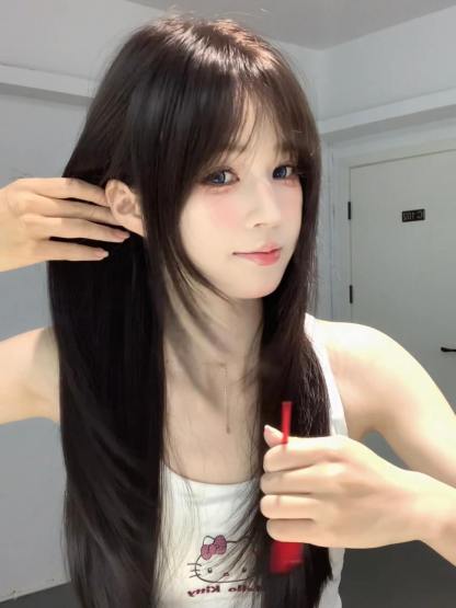 Whisper Layered Long Straight Wig – Refined Sideburns, Natural & Breathable, Full Cap, 60–70cm