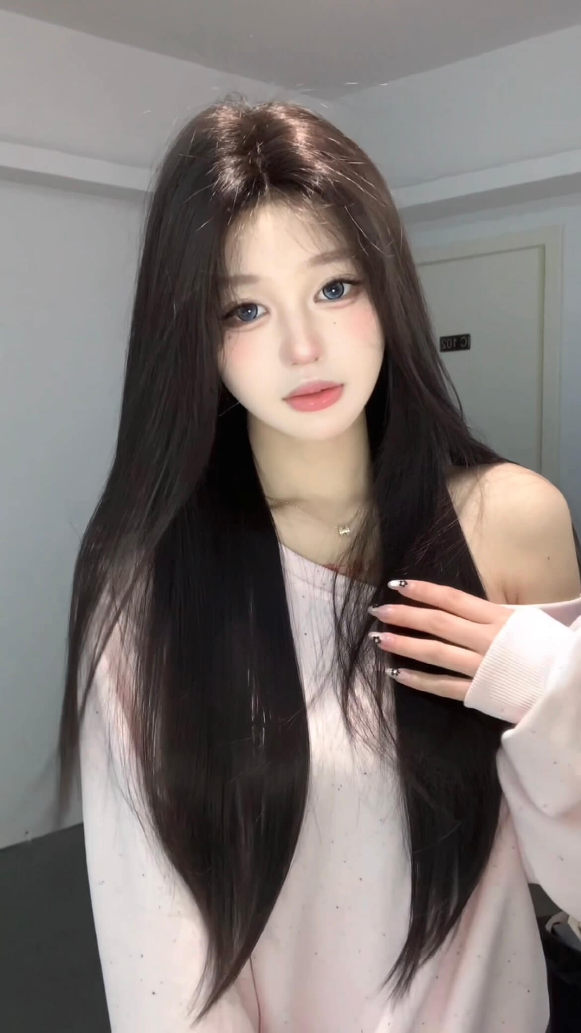 Lina ❤ Middle-Part Long Straight Wig – Natural Vibe Style, Caramel Brown / Natural Black, Full Cap, 65–75cm