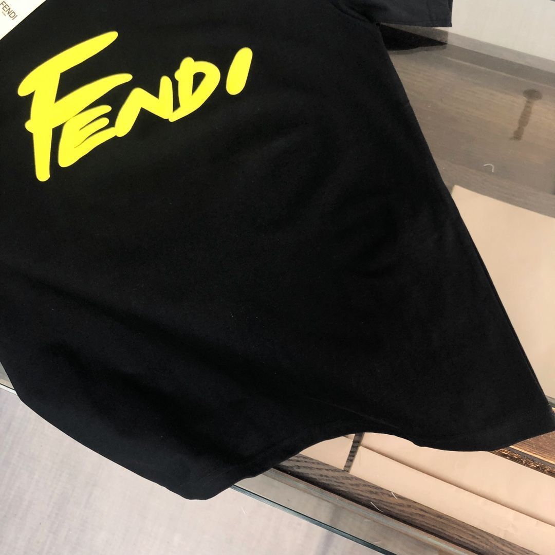 【FENDI公式旗艦店】 Tシャツ ご好評に付き再入荷!
